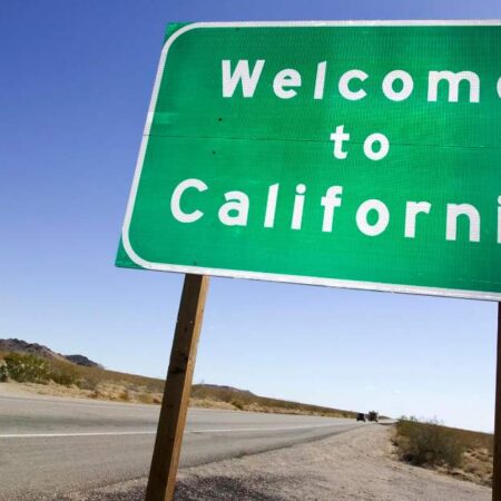 Best Colleges in California: Academics, Aid and Outcomes